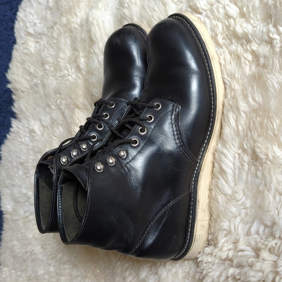 Red Wing 8165 Round Toe Heritage Boots - Picture 4 of 16